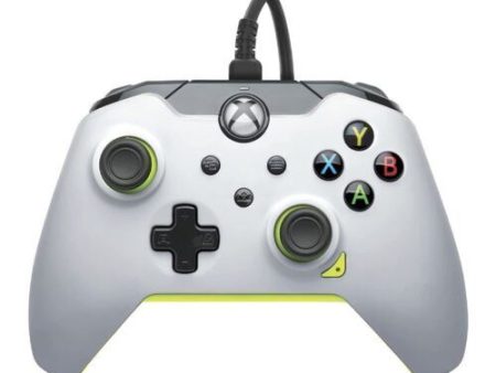 Comando com Fio Electric White + Oferta Game Pass Ultimate de 1 Mês – Xbox Series S X PC Online